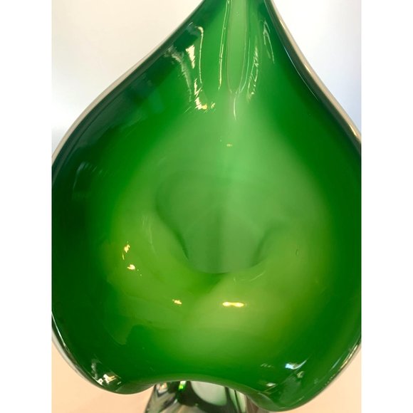Vintage Jack In The Pulpit Green and White 9 In Italy Art Glass Hand Blown Vase - Picture 8 of 9